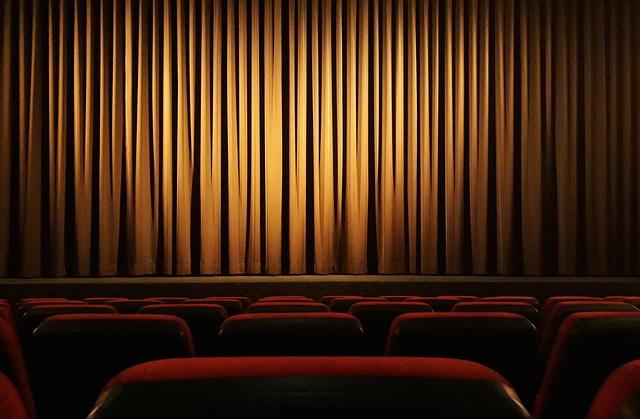 Family Movie Night: Cozy and Comfortable Home Theater Ideas